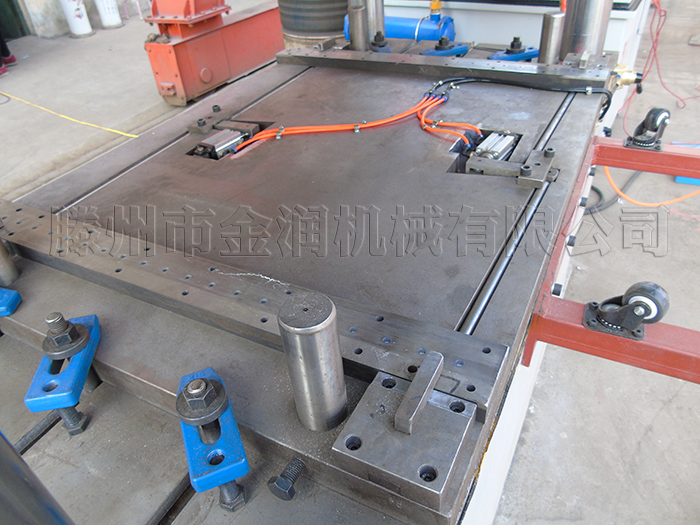 315吨双缸冲压机实拍